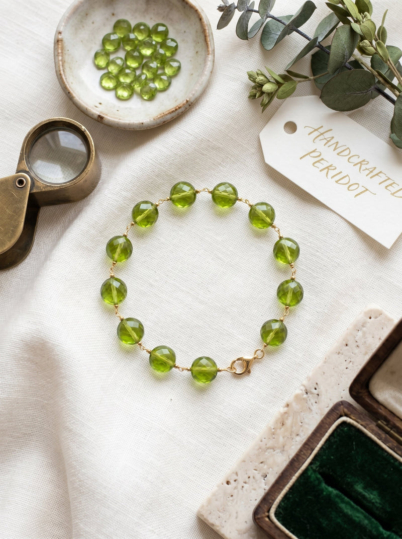 Natural Peridot Bracelet: The Orthorhombic Nesosilicate Geometric Stress-Dissipation Matrix and High-Frequency Wealth Algorithm Quantum Leap Artifact for Strategic Breakout Periods