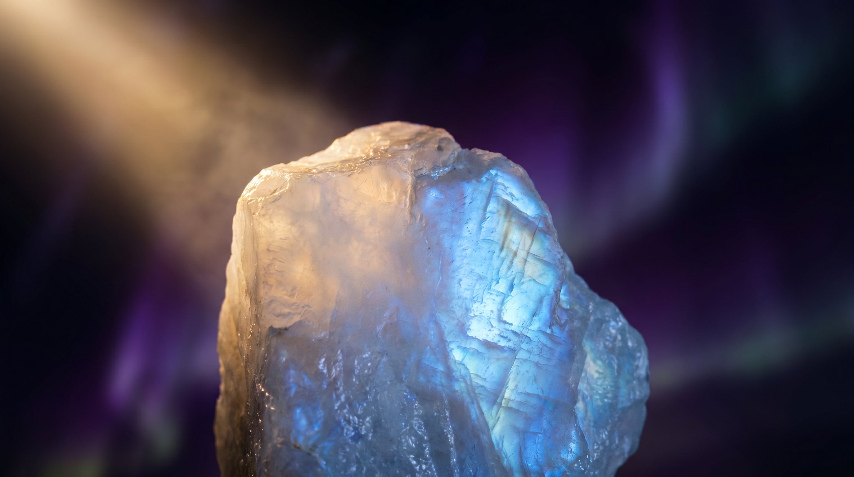 June Cosmic Flash: Activating Alpha-Level Trend Analysis, Shielding from Family Pressures, and Creative Liberation via Moonstone