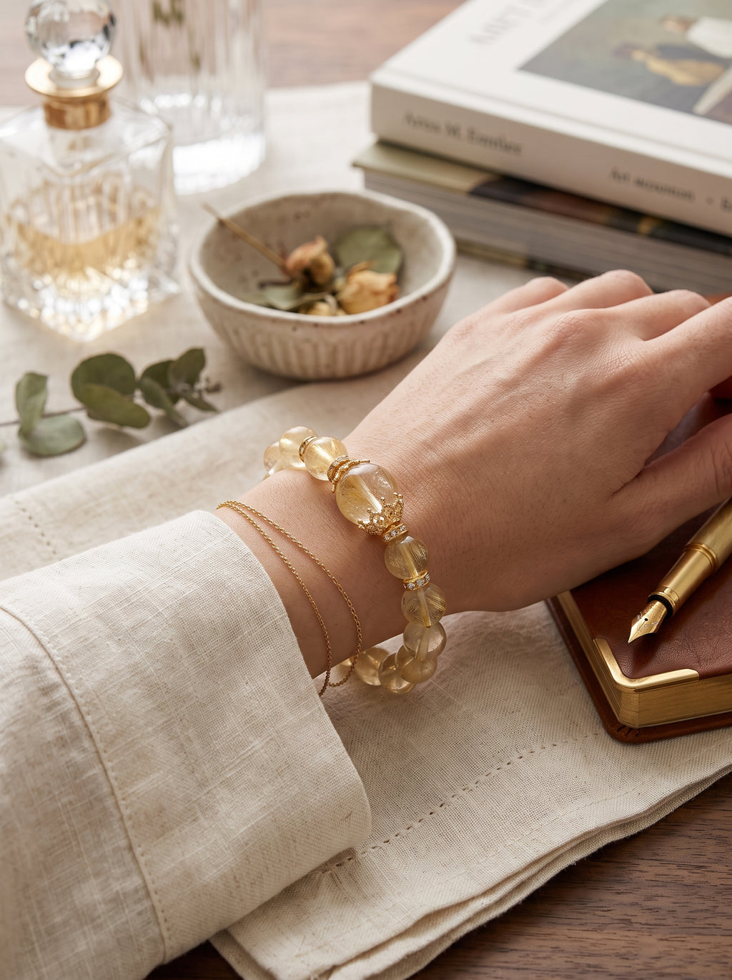 Golden Lapin Dream" Premium Rutilated Quartz Bracelet: Solar Plexus Alignment, Agile Market Leap & Instant Abundance Manifestation