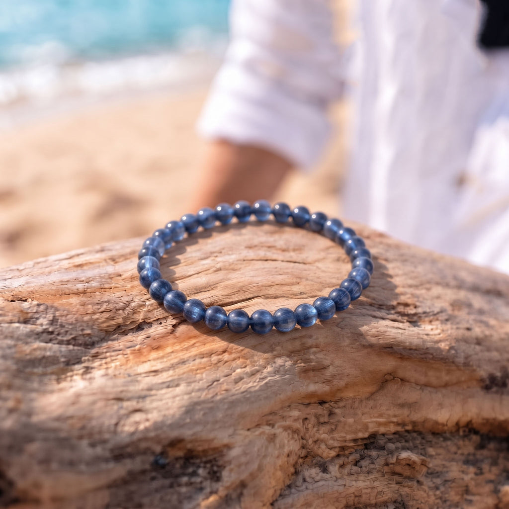 Natural Kyanite: Serene Alignment & Fluid Truth