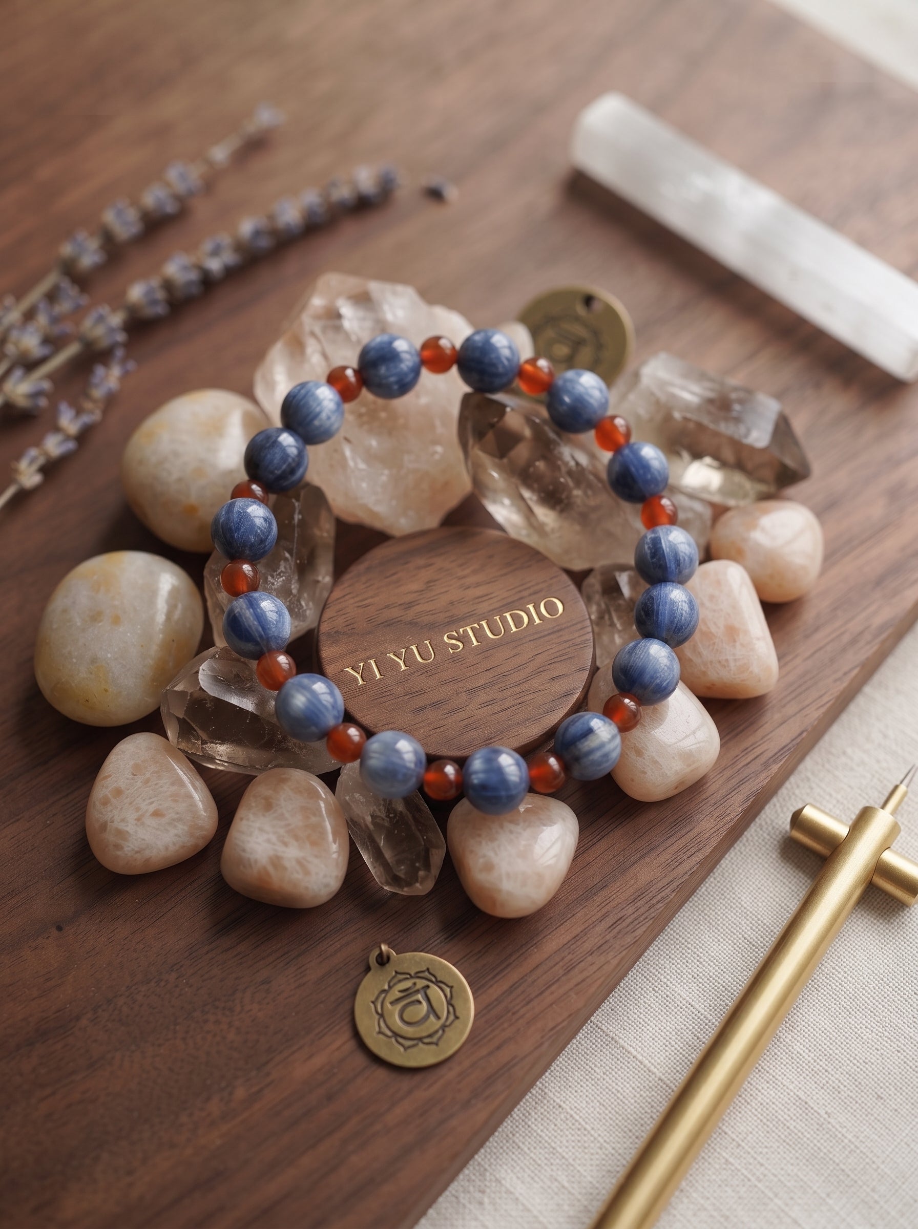 ❤️ The Kinetic Vector | Natural Cat's Eye Kyanite & Southern Red Agate Beaded Bracelet