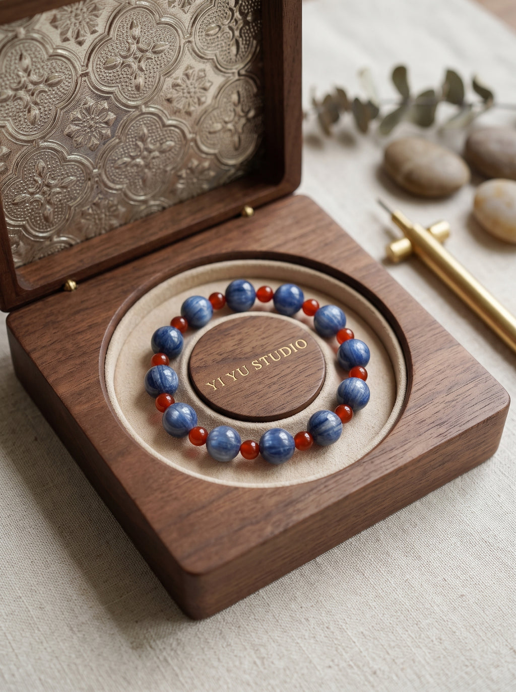 ❤️ The Kinetic Vector | Natural Cat's Eye Kyanite & Southern Red Agate Beaded Bracelet