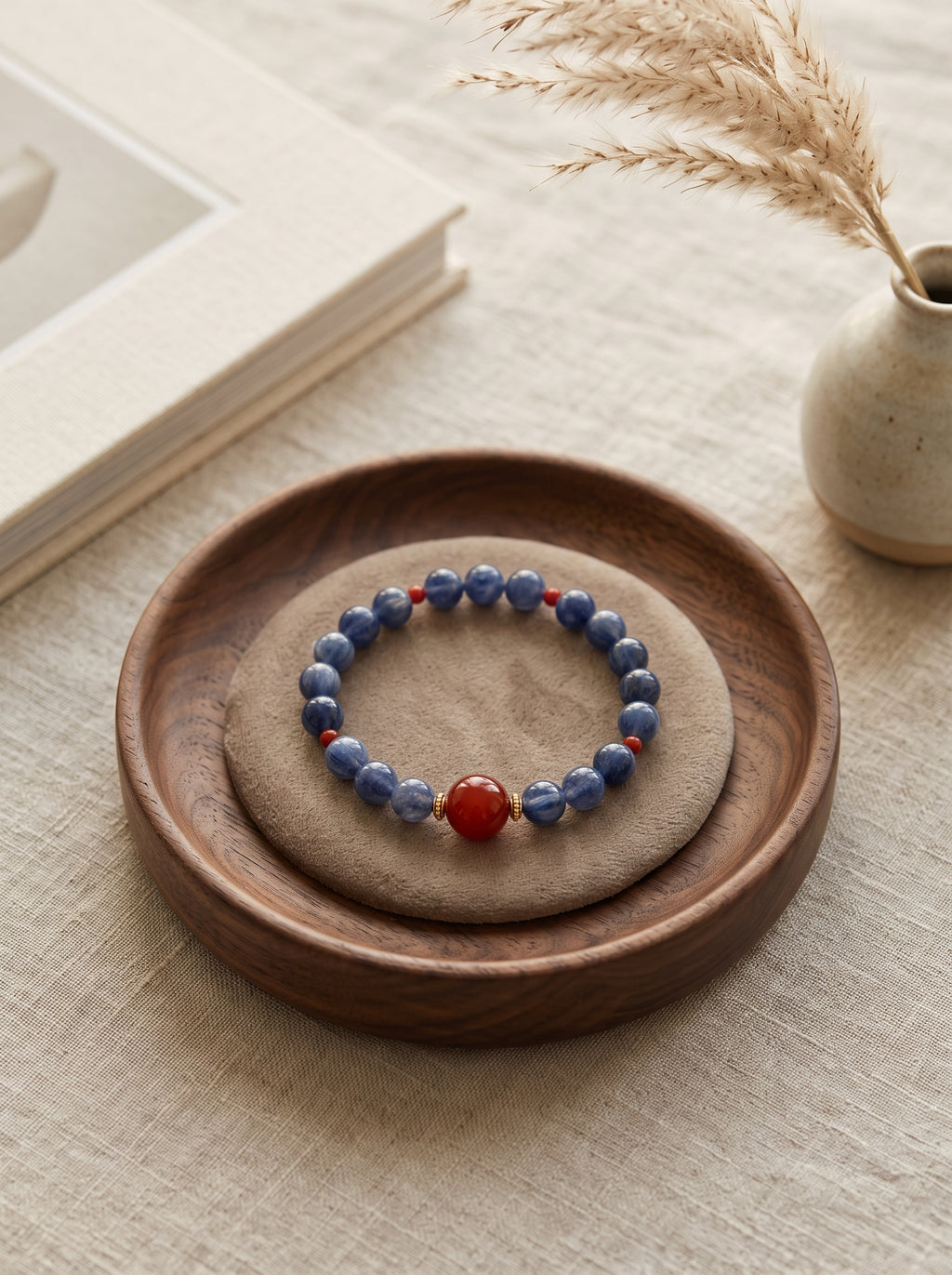 The Resonance of Sovereign Pulse | Cat's Eye Kyanite & Southern Red Agate Beaded Bracelet