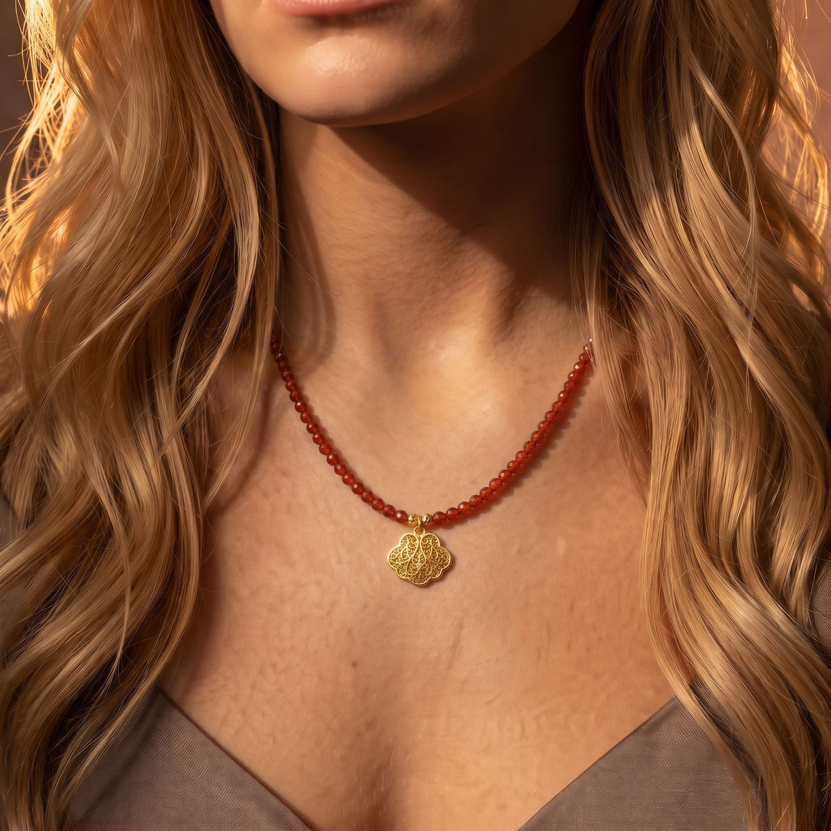Natural Vibrant Carnelian & Exquisite 24K Gold Filigree Double-Loop Harmony Collarchain: Versatile Necklace — Gangdishé Peak
